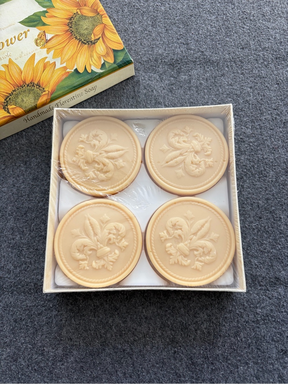 Saponificio Artigianale Fiorentino Sunflower Soap 4x4.4 oz Made in Italy Sealed